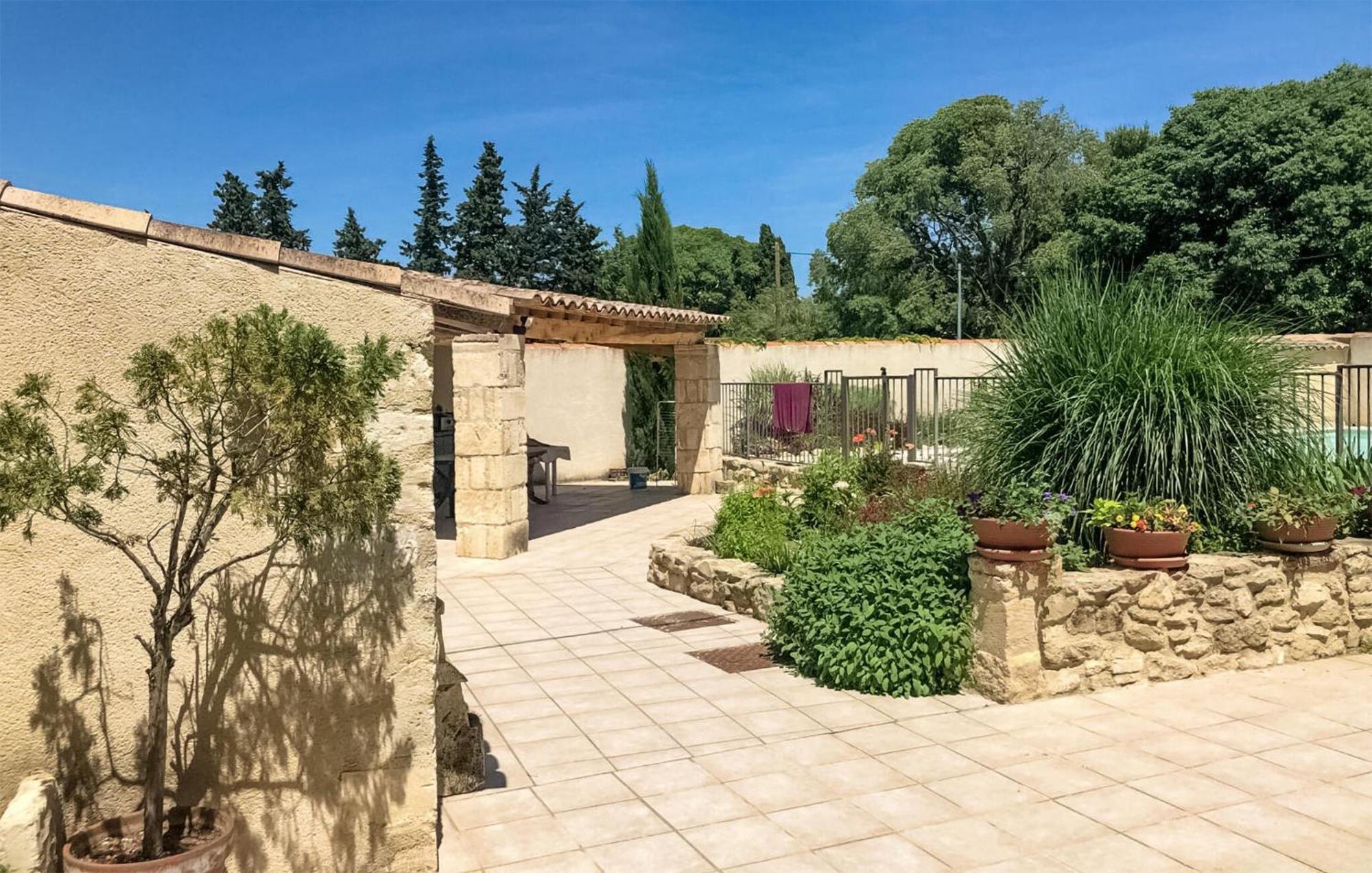 Amazing Home In Saint-Remy-De-Provence With Wifi Exterior photo